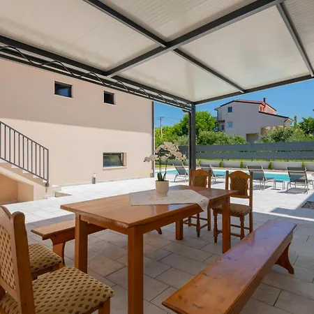 3 Bedroom Beautiful In *